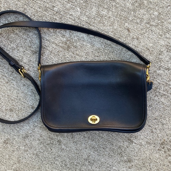 Vintage Coach 9755 Black Pocket Purse Turn lock leather bag made in 1998 - Picture 10 of 11